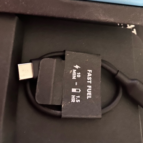 Like New BEATS FLEX Ear Buds in Blue - Picture 4 of 6